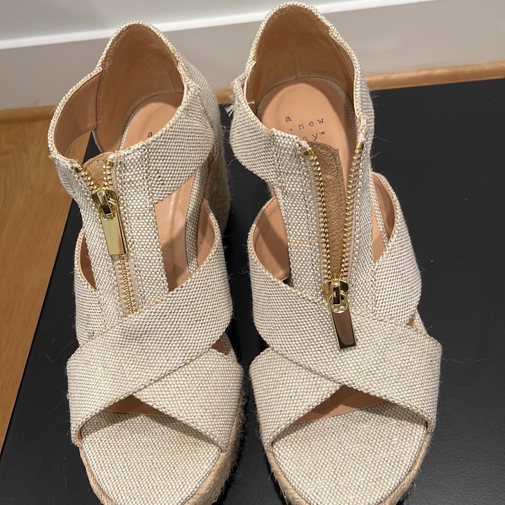 Heeled Sandals - Picture 3 of 3